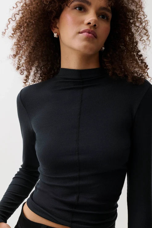 DARA FUNNEL NECK TOP