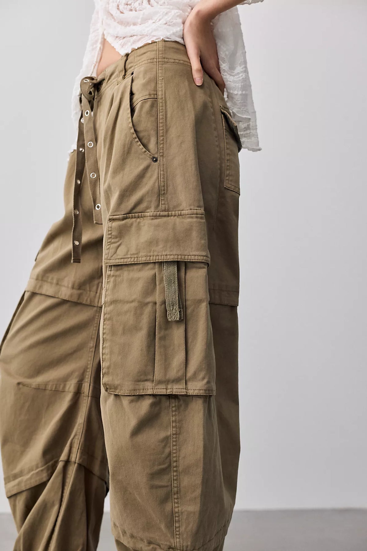 WE THE FREE REEF CURVED CARGO TWILL PANTS