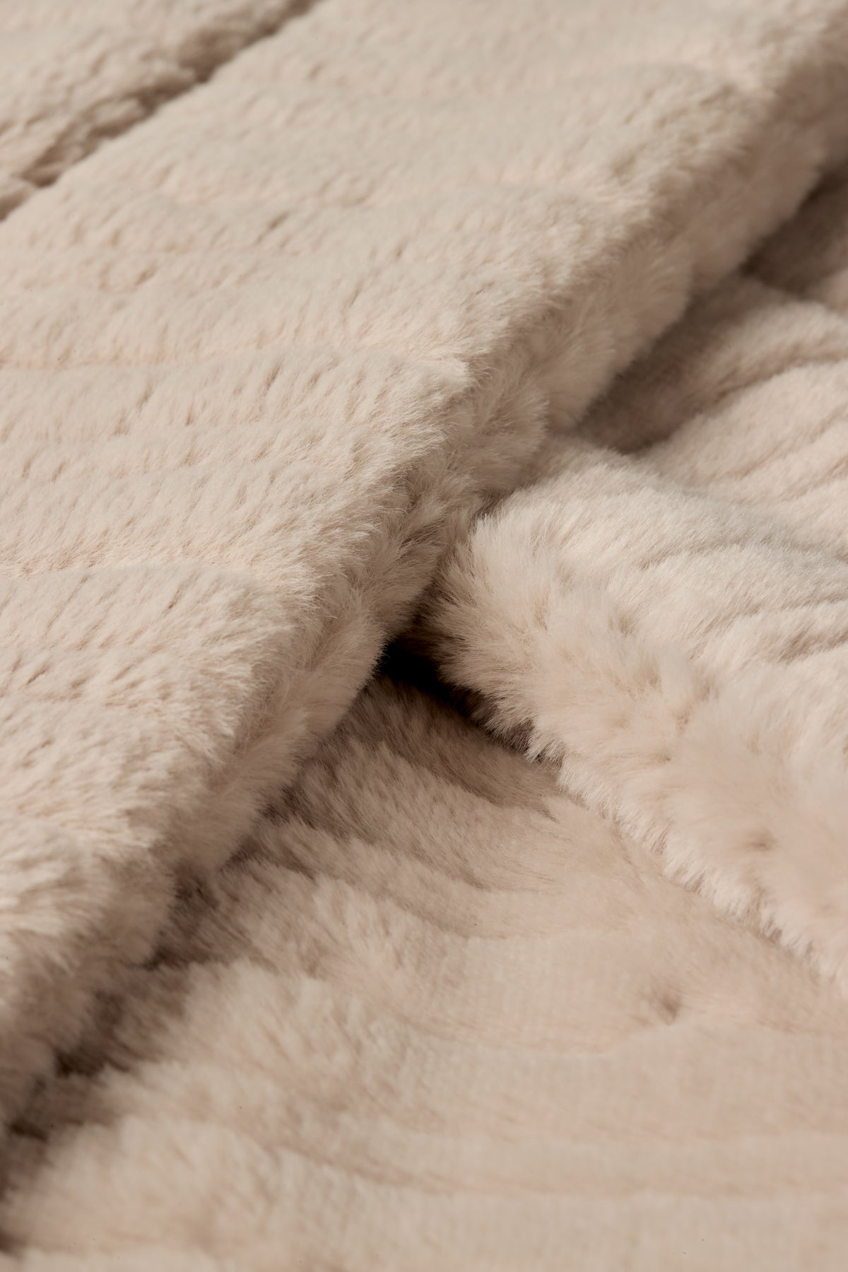 DREAM CHANNEL FAUX FUR BLANKET SET