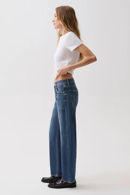 LEXI MID RISE BOWED STRAIGHT