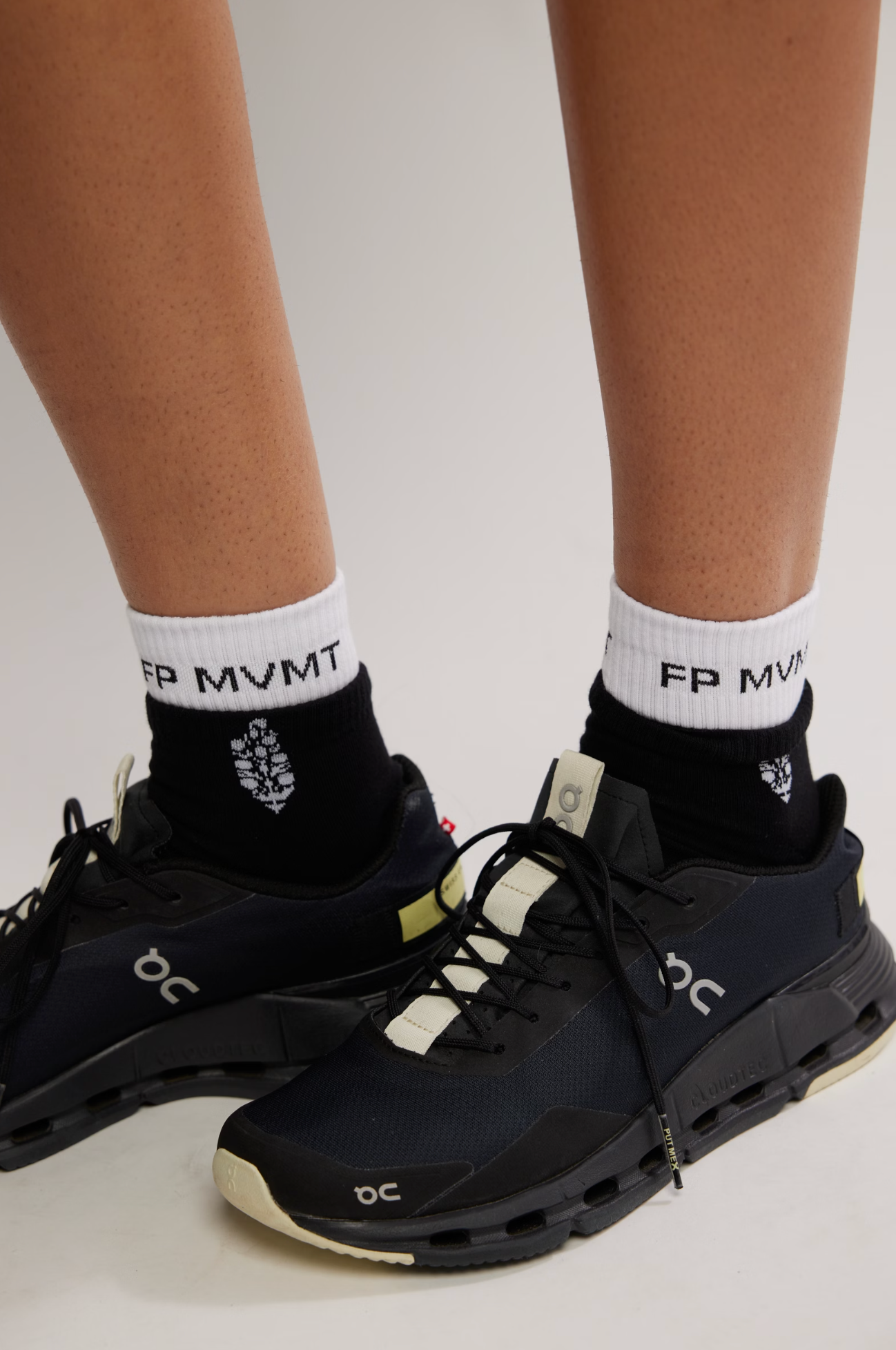 Quarter Crew Court Sock Black/White