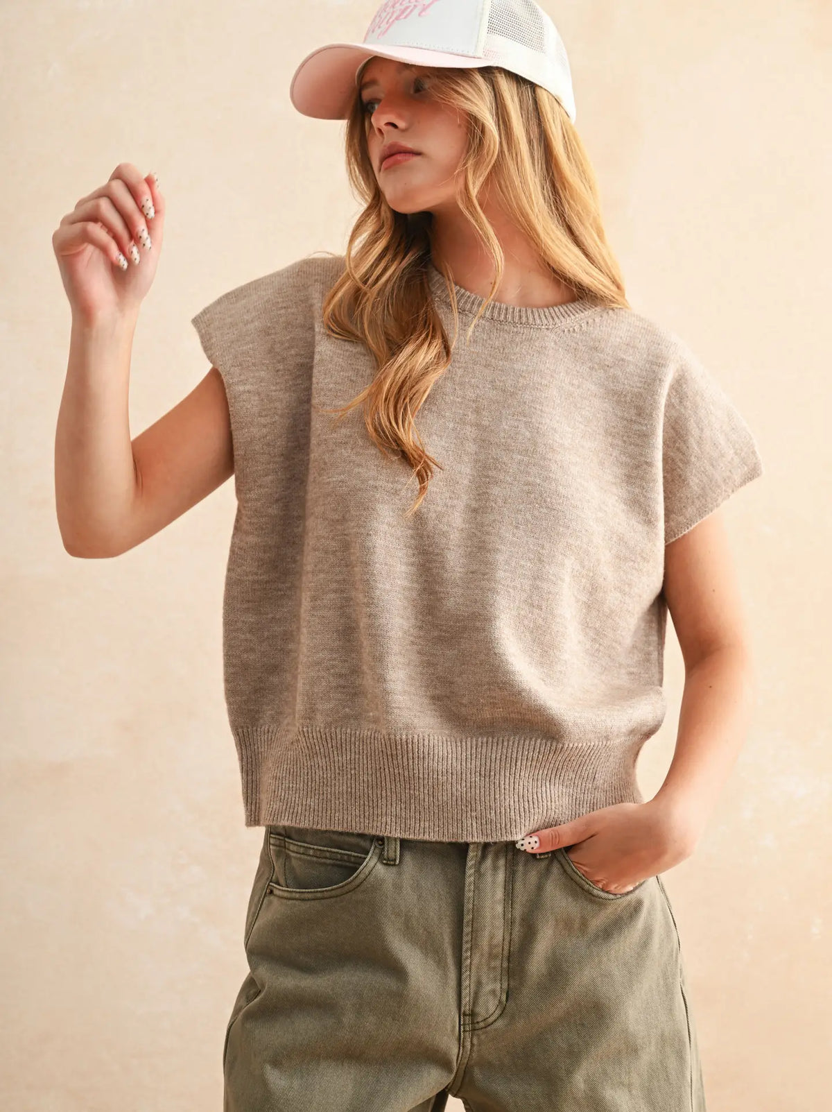 BOXY SHORT SLEEVE SWEATER
